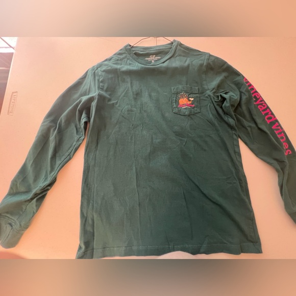 VINEYARD VINES GREEN CHRISTMAS LONG SLEEVE KIDS POCKET TEE MEDIUM (12-14) - Picture 1 of 9